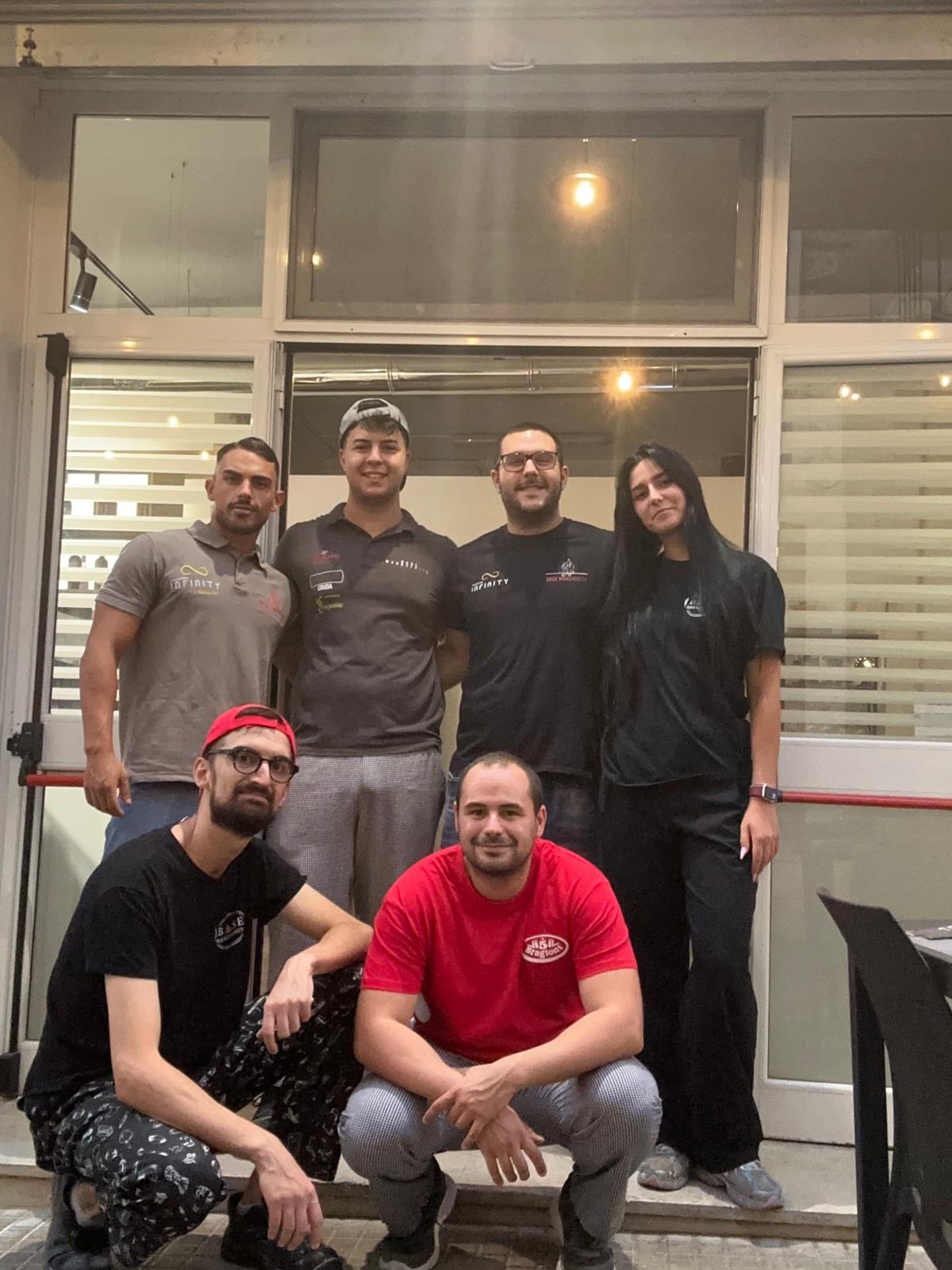 Interni della Pizzeria Base Margherita a Ceglie Messapica